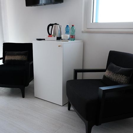 Altamarea Rooms Поліньяно-а-Маре Номер фото