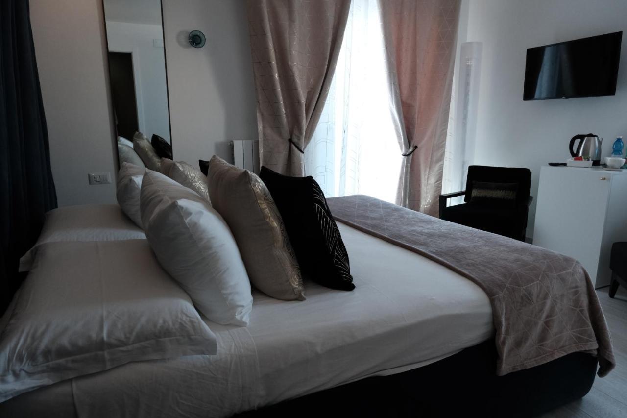 Altamarea Rooms Поліньяно-а-Маре Екстер'єр фото